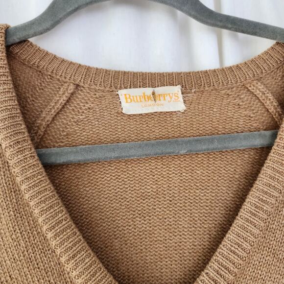 Burberry Vintage Burberrys pullover sweater 100% cashmere camel tan Scotland L - Picture 3 of 9